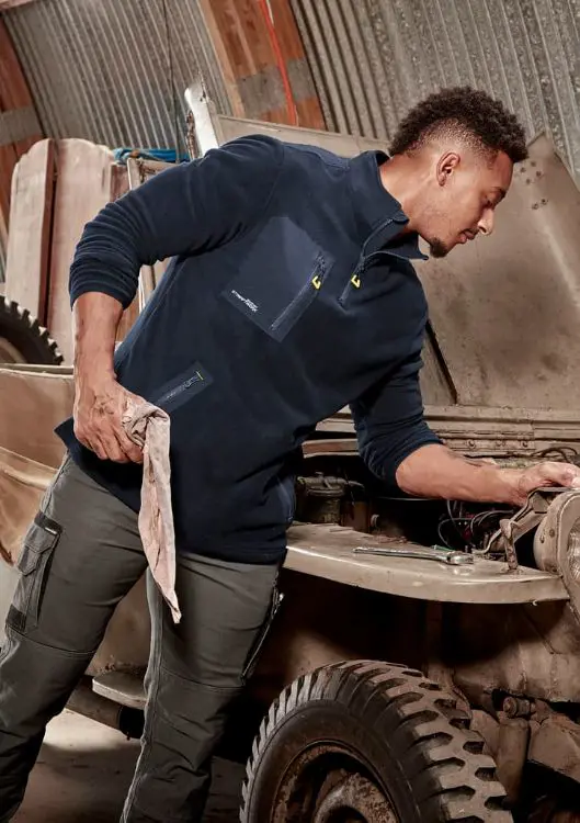 Picture of Unisex Streetworx Lightweight 1/4 Zip Polar Fleece