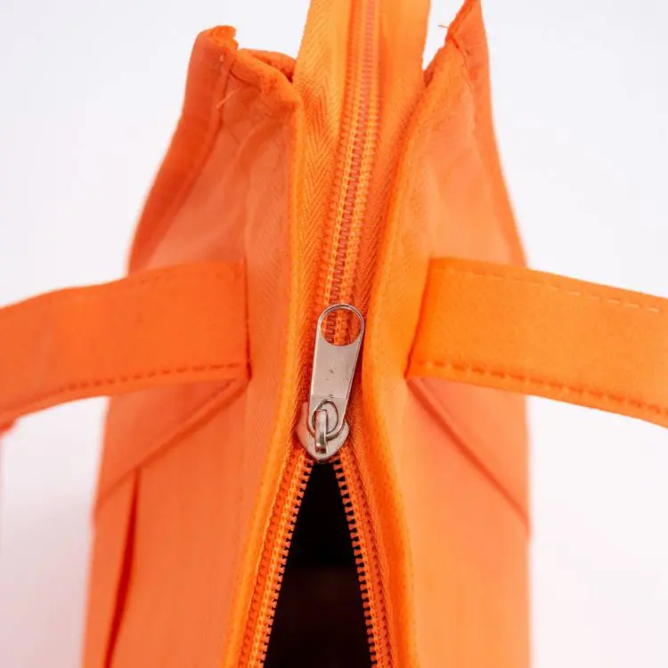 Picture of Non Woven Cooler Bag with Top Zip Closure
