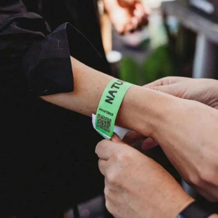 Picture of Tyvek Adult Wrist Band 25mm